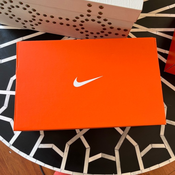 **SOLD** Nike Air VaporMax 2021 Flyknit "Lilac/Black/Barely Grape/Universi Blue" - Picture 12 of 16